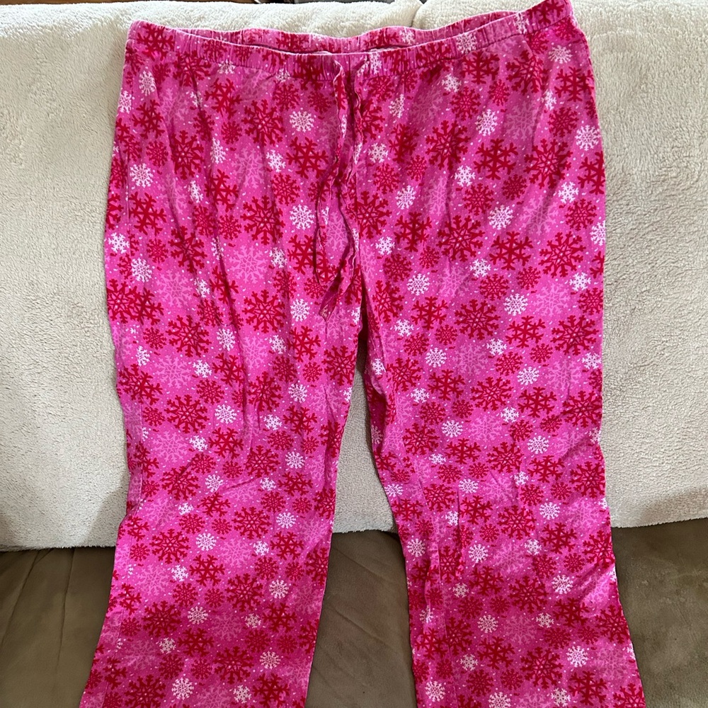 Vineyard Vines Pink and Red Snowflake Pajama Pants